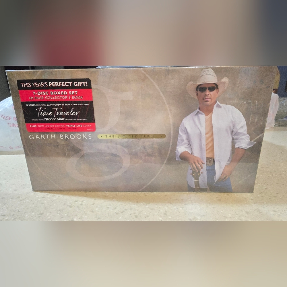 Garth Brooks 7-Disc Boxed Set